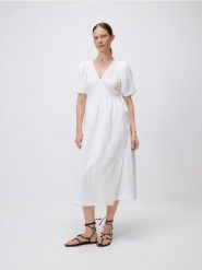 Sukienka maxi - biały. Białe sukienki damskie Reserved, l, bez wzorów, z bawełny, bez kołnierzyka, bez ramiączek, maxi, rozkloszowane. Za 179.99 zł.