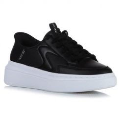 Buty do chodzenia damskie Skechers Cordova Classic New Slip ins. Czarne trampki i tenisówki damskie Skechers, bez wzorów, z materiału. Za 434.00 zł.
