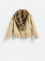 Kurtka z odpinanym kołnierzem - beżowy. Brązowe kurtki damskie Reserved, l, bez wzorów, bez kaptura. Za 299.99 zł.