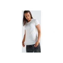 Koszulka fitness kardio damska 500 biała. Białe bluzki sportowe damskie DOMYOS, bez wzorów, z elastanu, bez kołnierzyka. Za 39.99 zł.