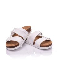 Moosefield Skórzane klapki w kolorze białym rozmiar: 41. Białe klapki damskie Moosefield, bez wzorów, bez obcasa. Za 167.28 zł.