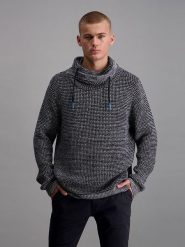 Pioneer Sweter w kolorze granatowym rozmiar: XL. Niebieskie swetry męskie Pioneer, xl, bez wzorów, z bawełny, bez kołnierzyka. Za 189.95 zł.