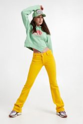 Jeansy damskie Flare DSQUARED2. Jeansy damskie Dsquared2. W wyprzedaży za 1,305.85 zł.
