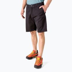 Spodenki trekkingowe męskie Rip Curl Travellers Walkshort. Czarne szorty męskie Rip Curl, z bawełny, bez kołnierzyka. Za 83.99 zł.