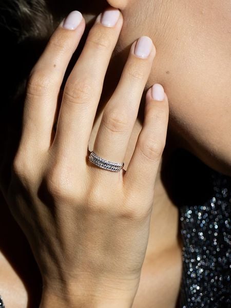 DIAMANTA Złoty pierścionek "Signs" z diamentami rozmiar: 48. Szare pierścionki damskie DIAMANTA, z diamentem, złote. Za 1,879.95 zł.