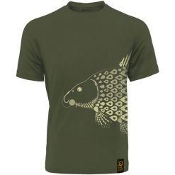 Koszulka Męska Wędkarska T-Shirt Delphin Tackle Karp. Zielone t-shirty męskie Delphin, m, bez wzorów, bez kołnierzyka. Za 82.99 zł.