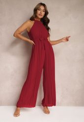 Bordowy Kombinezon z Dekoltem Typu Halter i Gumką w Talii Zolefia. Czerwone kombinezony damskie Renee, bez wzorów, eleganckie, bez kołnierzyka, bez ramiączek, długie. Za 119.99 zł.