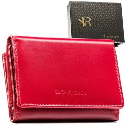 Różowy portfel damski ze skóry naturalnej wyposażony w system RFID - Rovicky. Czerwone portfele damskie bez wzorów, ze skóry. Za 42.00 zł.