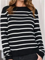 Sweter - czarny. Czarne swetry klasyczne damskie Sinsay, l, bez kołnierzyka. Za 25.99 zł.