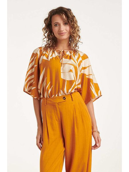 Smashed Lemon Bluzka w kolorze pomarańczowo-kremowym rozmiar: XL. Brązowe bluzki damskie Smashed Lemon, xl, bez wzorów, bez kołnierzyka, bez ramiączek. Za 174.95 zł.