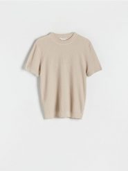 Sweter z krótkim rękawem - beżowy. Brązowe swetry męskie Reserved, l, bez wzorów, z dzianiny, bez kołnierzyka. W wyprzedaży za 65.99 zł.