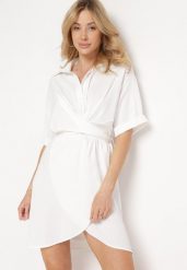 Biała Sukienka Menelous. Białe sukienki damskie Born2be, l, bez wzorów, eleganckie, bez kołnierzyka, bez ramiączek, mini, kopertowe. Za 139.99 zł.