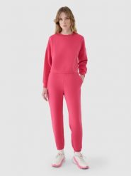 4F Spodnie dresowe joggery z modalem damskie - różowe XL. Czerwone spodnie dresowe damskie 4f, l, bez wzorów, z dresówki. W wyprzedaży za 119.99 zł.