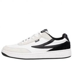 Buty do chodzenia męskie Fila Sevaro S. Białe buty sportowe na co dzień męskie Fila, z materiału, bez zapięcia, trekkingowe. Za 362.00 zł.