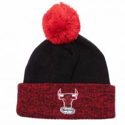 Czapka zimowa Mitchell & Ness NBA Two Tone Beanie HWC Chicago Bulls. Czarne czapki męskie Mitchell & Ness, na zimę, bez wzorów. Za 99.00 zł.
