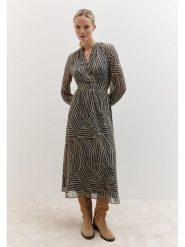 More & More Sukienka w kolorze czarnym rozmiar: 46. Brązowe sukienki damskie MORE & MORE, bez wzorów, bez kołnierzyka, bez ramiączek, maxi. Za 355.78 zł.