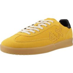 Buty SUN68 CALIFORNIA SUN SUEDE Żółty. Żółte buty trekkingowe męskie SUN68, ze skóry, bez zapięcia. Za 382.99 zł.