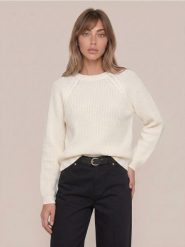 Sweter chunky z raglanowymi rękawami - kremowy. Białe swetry klasyczne damskie Sinsay, l, bez kołnierzyka. Za 39.99 zł.