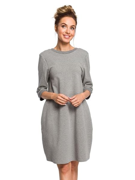 Made of emotion Sukienka w kolorze szarym rozmiar: L. Szare sukienki damskie Made Of Emotion, l, bez wzorów, bez kołnierzyka, bez ramiączek, midi. Za 131.12 zł.