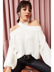 Olalook Sweter w kolorze białym rozmiar: onesize. Białe golfy damskie Olalook, bez wzorów, bez ramiączek. Za 74.46 zł.