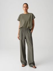 OPUS Koszulka "Ganne" w kolorze khaki rozmiar: 42. Brązowe bluzki damskie Opus, bez wzorów, z bawełny, bez kołnierzyka. Za 117.99 zł.