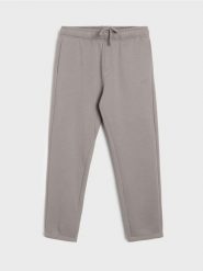 Spodnie straight fit - szary. Szare spodnie materiałowe męskie Sinsay, bez wzorów. Za 49.99 zł.