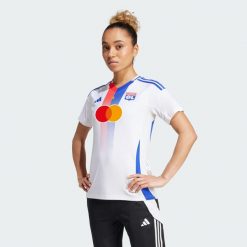 Koszulka Olympique Lyonnais 24/25 Home. Białe bluzki damskie Adidas, xl, bez wzorów, sportowe, bez kołnierzyka, bez ramiączek. Za 449.00 zł.