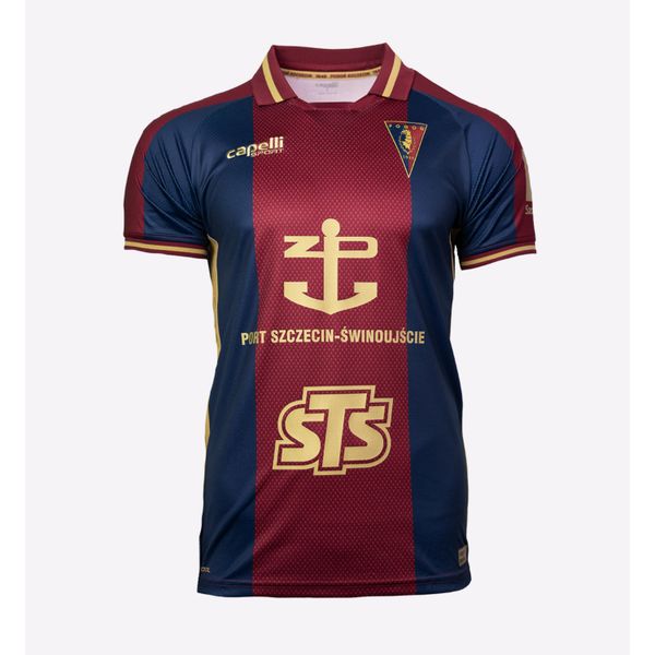 Domowa koszulka piłkarska Pogoń Szczecin 26/27 – Capelli. Czerwone t-shirty sportowe męskie CAPELLI SPORT, m, z materiału, bez ramiączek, do piłki nożnej. Za 299.99 zł.