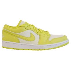 Buty sportowe Air Jordan 1 Retro Low (SE) Limelight. Zielone buty sportowe na co dzień damskie Jordan, bez wzorów. Za 799.00 zł.