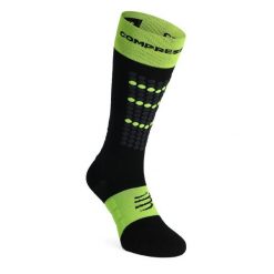 Skarpety narciarskie Compressport Alpine Ski Full Socks. Czarne skarpetki damskie Compressport, bez wzorów. Za 176.99 zł.