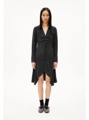 Armedangels Sukienka "Tinraa" w kolorze czarnym rozmiar: XS. Czarne sukienki damskie ARMEDANGELS, xs, bez wzorów, z lyocellu, bez kołnierzyka, bez ramiączek, maxi. Za 239.29 zł.