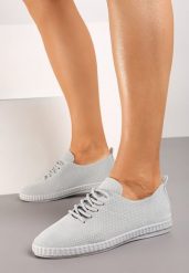 Jasnoniebieskie Tenisówki z Elastyczną Cholewką z Perforacją i Sznurowaniem Givella. Niebieskie trampki i tenisówki damskie Born2be, bez wzorów, z jeansu. Za 44.99 zł.