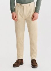 PAKO LORENTE - Beżowe spodnie z zakładkami. Brązowe spodnie materiałowe męskie Pako Lorente, bez wzorów, z bawełny, casualowe. Za 279.99 zł.