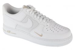 Buty sportowe Sneakersy męskie, Air Force 1 '07 Lv8. Białe buty sportowe na co dzień męskie Nike, z materiału, bez zapięcia, trekkingowe, nike air force. Za 569.99 zł.