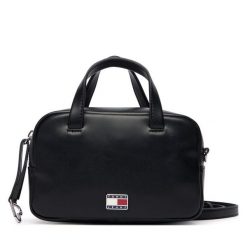 Torebka Tommy Jeans. Czarne torebki klasyczne damskie Tommy Jeans, bez wzorów, z jeansu, bez dodatków. Za 529.99 zł.