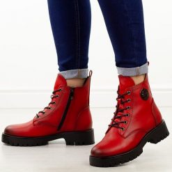 Czerwone botki damskie na traperze Potocki 12672. Czerwone botki damskie POTOCKI, z dzianiny, bez obcasa. Za 269.00 zł.