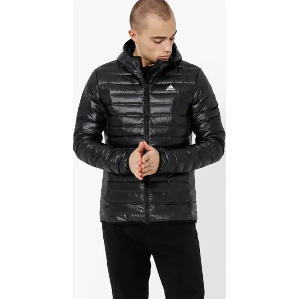 Adidas Kurtka Varilite Ho Jkt , czarny, rozmiar XL. Czarne kurtki męskie Adidas, m, bez wzorów, z materiału, bez kaptura. Za 499.99 zł.