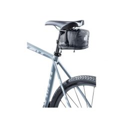Torba rowerowa podsiodłowa Deuter BIKE BAG 1,1 + 0,3 L. Czarne torebki klasyczne damskie Deuter, bez wzorów, z materiału, bez dodatków. Za 92.39 zł.