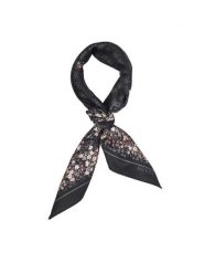Guess Apaszka AW5534 POL03 Czarny. Czarne apaszki damskie Guess, z aplikacjami, z poliesteru. Za 154.99 zł.