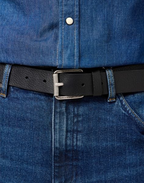 MESKI PASEK WRANGLER ROLLER BUCKLE BELT BLACK 112365297. Czarne paski męskie Wrangler, bez wzorów. Za 99.99 zł.