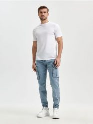 Jeansy jogger - niebieski. Niebieskie jeansy męskie Sinsay. Za 79.99 zł.