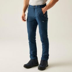 Męskie spodnie Leeslle Zip Off. Zielone szorty męskie Regatta, bez wzorów, z poliesteru. Za 251.95 zł.