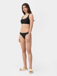 4F Dół od bikini z materiałów z recyklingu damski XL. Niebieskie bikini damskie 4f, bez wzorów. W wyprzedaży za 14.99 zł.