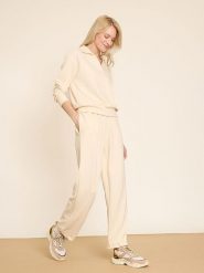 BGN 2-częściowy zestaw w kolorze beżowym rozmiar: 36. Brązowe spodnie dresowe damskie BGN, bez wzorów, z dresówki. Za 165.99 zł.