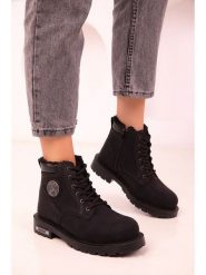 Trendyol Botki zimowe w kolorze czarnym rozmiar: 39. Czarne botki damskie Trendyol, na zimę, bez obcasa, bez zapięcia. Za 132.05 zł.