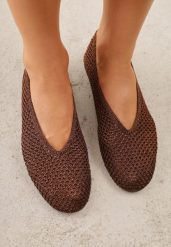 Brązowe Balerinki VICES z Plecioną Cholewką Mahala. Brązowe baleriny damskie Renee, bez wzorów, bez obcasa. Za 99.99 zł.