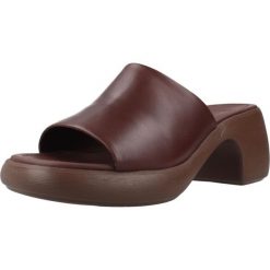 Sandały CAMPER K201722 Brązowy. Brązowe sandały damskie Camper, bez wzorów, z syntetyku, bez obcasa. Za 641.86 zł.