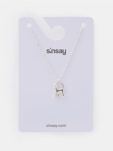Naszyjnik z zawieszką kota - srebrny. Szare naszyjniki damskie Sinsay, srebrne. Za 9.99 zł.