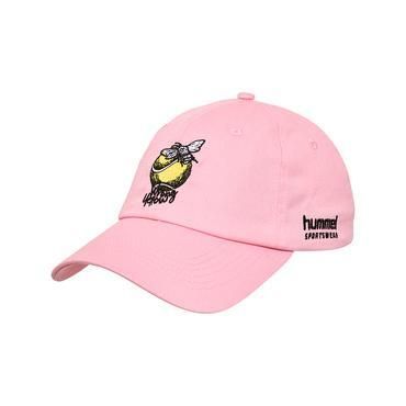 Czapka baseballowa Hummel WRONG. Czerwone czapki męskie HUMMEL, bez wzorów, z materiału, sportowe. Za 124.50 zł.