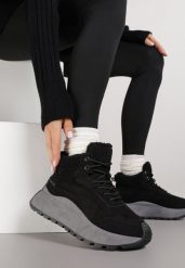 Czarne Sneakersy Śniegowce Vices na Platformie Ozdobione Napisem i Futerkiem Lanite. Czarne śniegowce damskie Renee, z jeansu. Za 109.99 zł.
